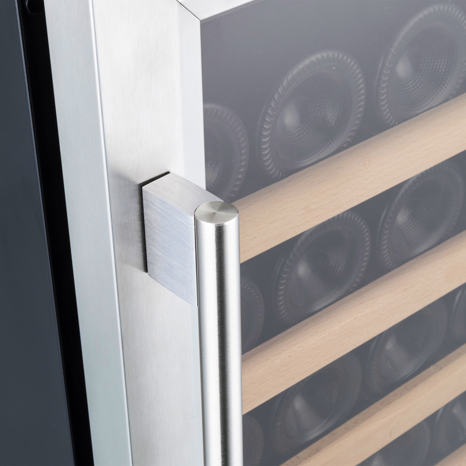 Винный шкаф Temptech Premium WPQ38DCS