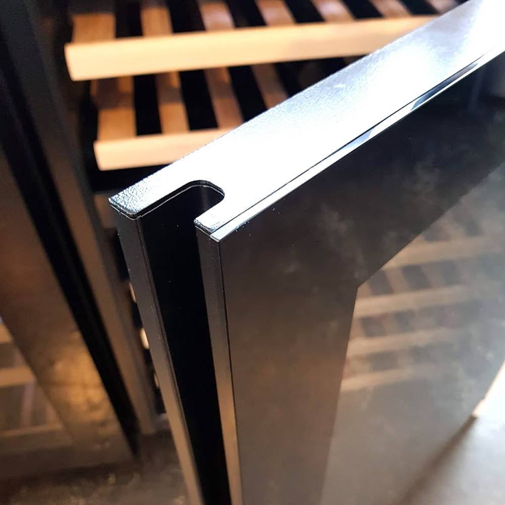 Винный шкаф Temptech Oslo OBIU60DW