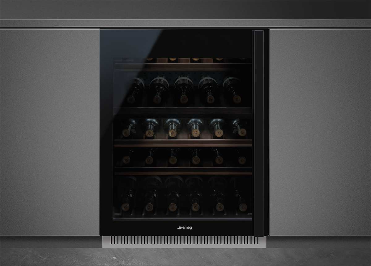Винный шкаф SMEG CVI638LN3