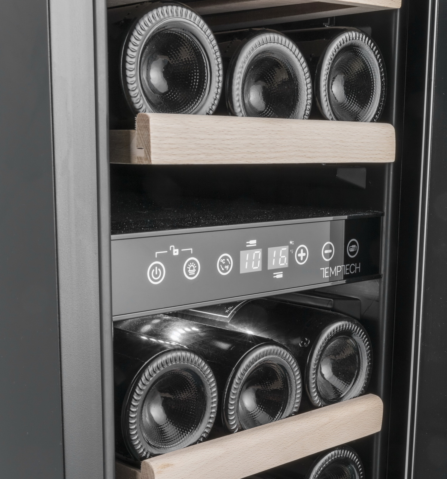 Винный шкаф Temptech Oslo OX30DRW