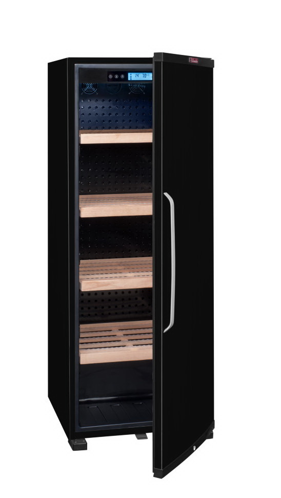 Винный шкаф La Sommeliere CTPNE186A+