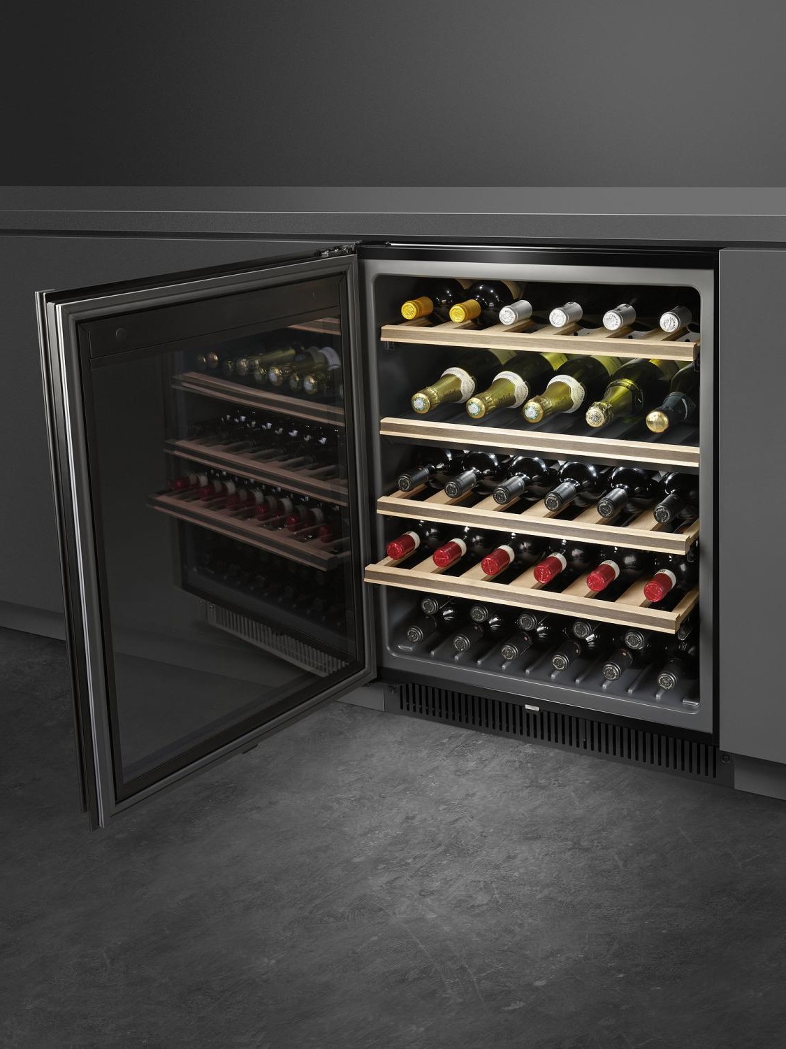 Винный шкаф SMEG CVI338LX3