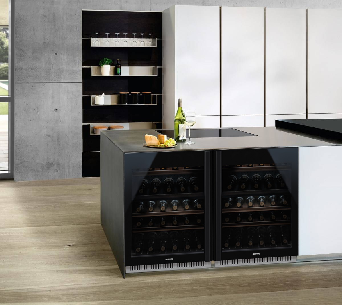 Винный шкаф SMEG CVI638RN3