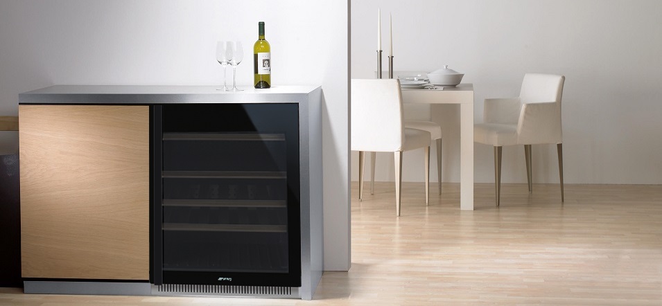 Винный шкаф SMEG CVI638RN3