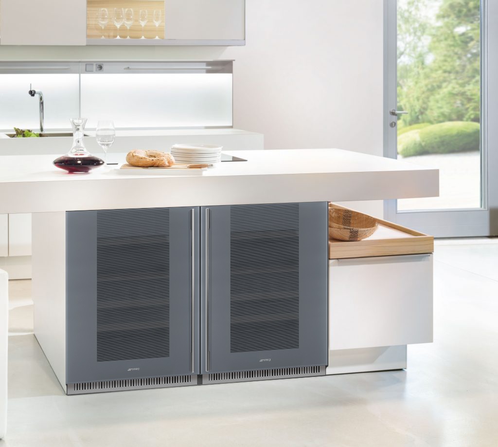 Винный шкаф SMEG CVI138LS3